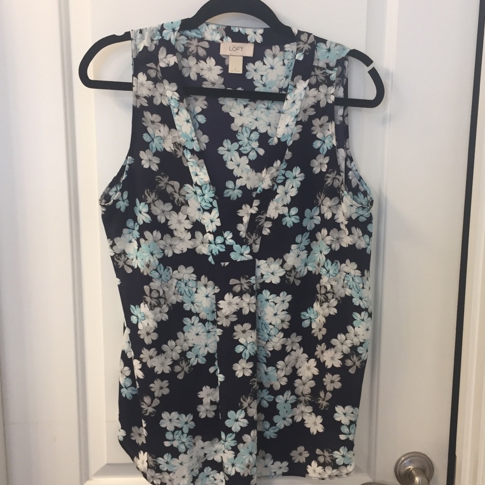 LOFT Blue Floral LOFT Sleeveless Blouse Size Large